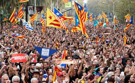 Kinh tế Tây Ban Nha có thể "bốc hơi" 27 tỷ EUR do khủng hoảng tại Catalonia