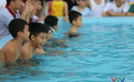 Hoãn giải Bơi học sinh phổ thông toàn quốc năm 2020 vì COVID-19
