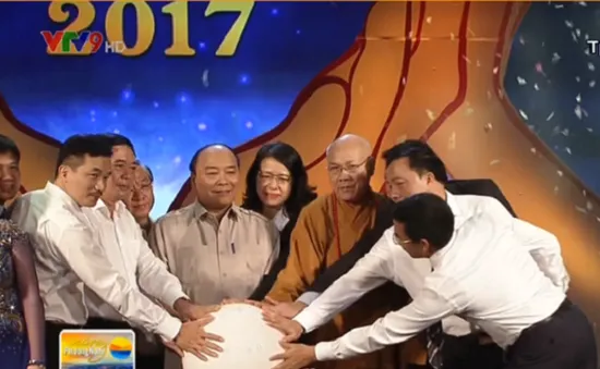 TP.HCM tích cực đóng góp quỹ Chung tay vì người nghèo 2017