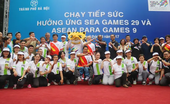 Chương trình chạy tiếp sức hưởng ứng SEA Games 29 và Para Games 9 tại Việt Nam