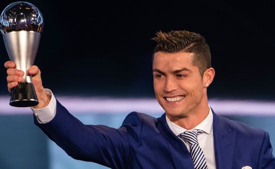 Rạng sáng mai (24/10), Lễ trao giải FIFA The Best 2017: Ronaldo tiếp tục xưng vương?
