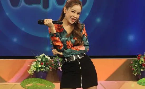 Chi Pu vừa hát live, vừa "quẩy" tưng bừng "Từ hôm nay" trên sóng truyền hình