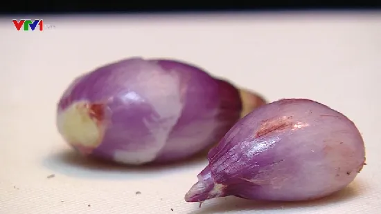 Cách dùng củ hành trong phòng bệnh mùa Đông