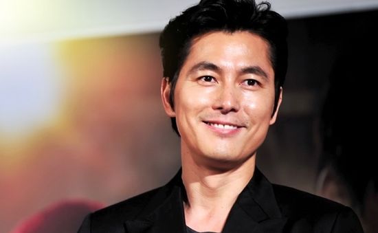 Lừa đảo tài tử Jung Woo Sung, một biên kịch lĩnh án tù