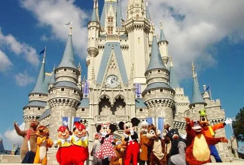 Disney tăng giá vé tại các công viên giải trí ở Mỹ