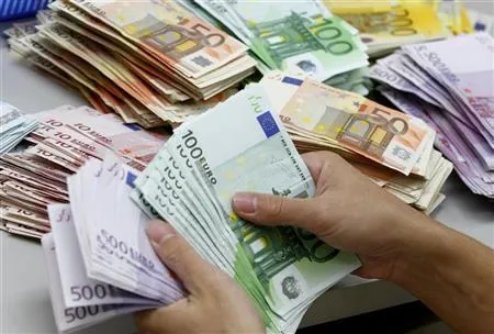 Đồng Euro tăng giá mạnh so với USD