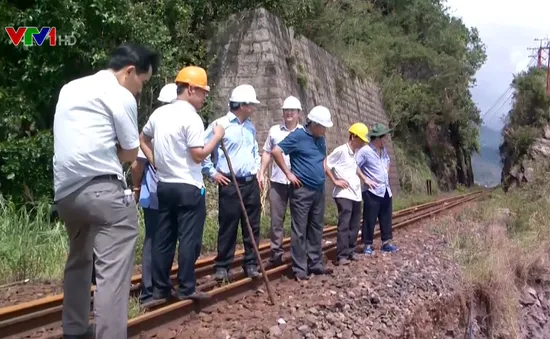 Đường sắt Bắc - Nam chưa thể thông tuyến vào hôm nay (9/11)