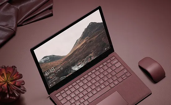 Ra mắt Surface Laptop, Microsoft quyết đấu với Apple