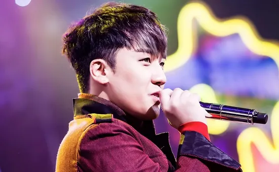 Vừa trở về từ Việt Nam, Seungri (Big Bang) đã vướng lùm xùm kiện tụng