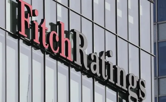 Fitch nâng triển vọng xếp hạng tín dụng Việt Nam lên tích cực