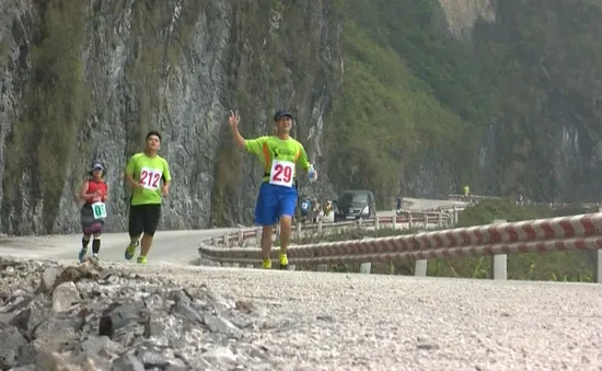 Giải bán Marathon "Chạy trên cung đường hạnh phúc" - Cơ hội quảng bá hình ảnh du lịch Hà Giang