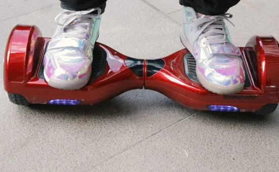 Mỹ: Bé gái thiệt mạng do xe điện cân bằng Hoverboard gây cháy nhà