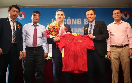 Tân HLV trưởng ĐT Futsal nam Việt Nam: Quyết tâm đưa đội tuyển vào top 4 châu Á