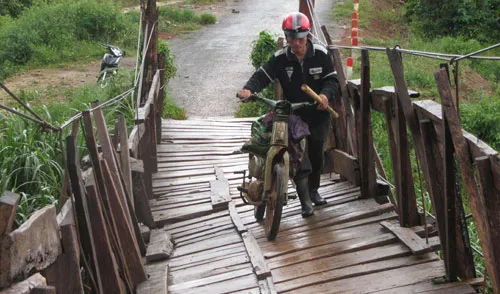 Hàng loạt cầu treo xuống cấp ở Bảo Lâm, Lâm Đồng