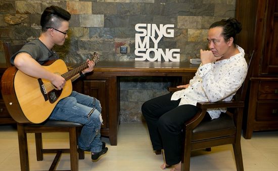 "Đột nhập" phòng tập của Sing My Song trước chung kết