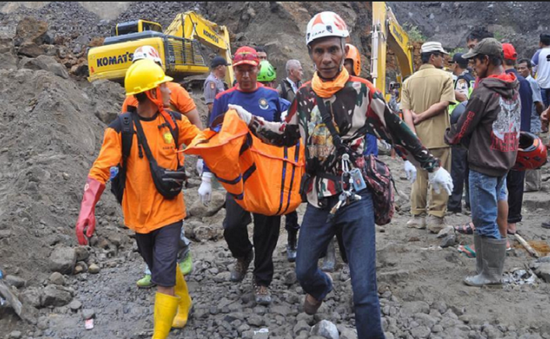 Indonesia: Lở đất trên sườn núi lửa, ít nhất 8 người thiệt mạng