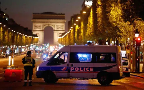 Hung thủ khủng bố đại lộ Champs Elysees từng bị kết án tù vì tội tấn công cảnh sát