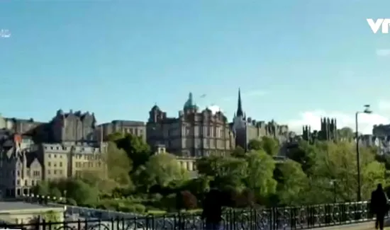 Chiêm ngưỡng vẻ đẹp lâu đài Edinburgh