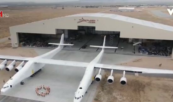 Khám phá Stratolaunch - Chiếc máy bay lớn nhất thế giới