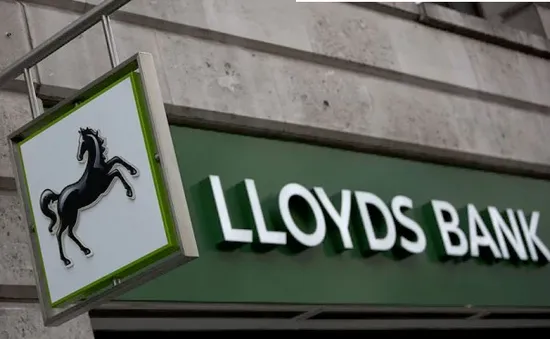 Anh bán toàn bộ cổ phần còn lại của Ngân hàng Lloyds