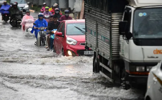 TP.HCM khắc phục tình trạng siêu máy bơm tê liệt khi ngập nước