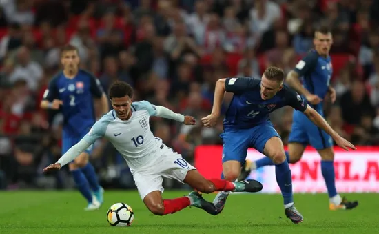 Dele Alli phân bua về "ngón tay thối" tại Wembley