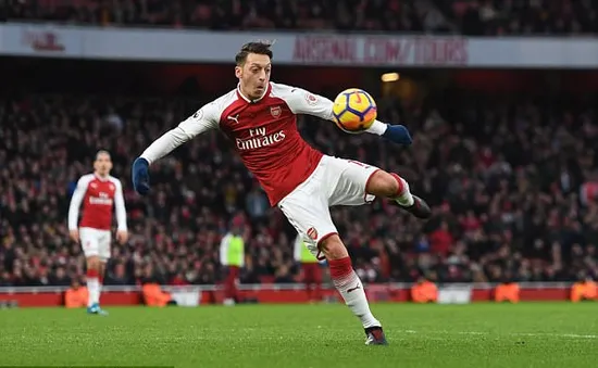 Arsenal nên buông bỏ 5 ngôi sao công thần ngay trong năm 2019