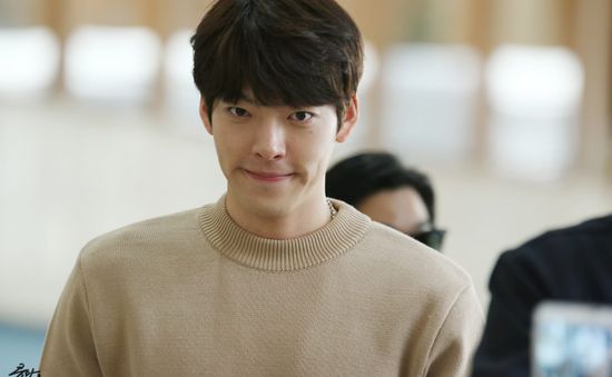 Kim Woo Bin giảm 10kg sau đợt điều trị hóa chất đầu tiên