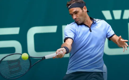 Tứ kết Gerry Weber 2017: Roger Federer thắng chóng vánh ĐKVĐ giải Florian Mayer