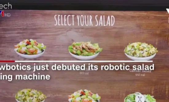 Robot có thể trộn salad