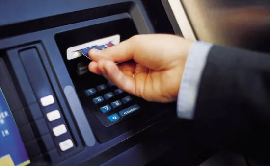 Bắt nhóm người Trung Quốc vào Việt Nam trộm tiền từ cây ATM