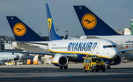 Ryanair hủy hàng nghìn chuyến bay cho tới đầu năm 2018