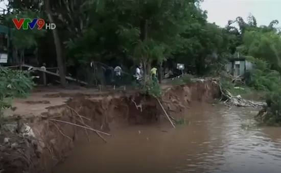 An Giang di dời khẩn cấp nhiều hộ dân do sạt lở đất ven sông Hậu