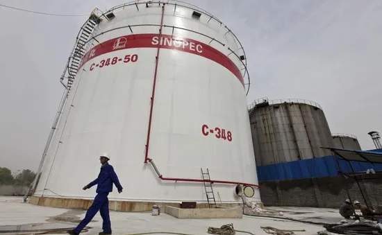 Tập đoàn Sinopec bán tháo tài sản dầu khí ở Argentina