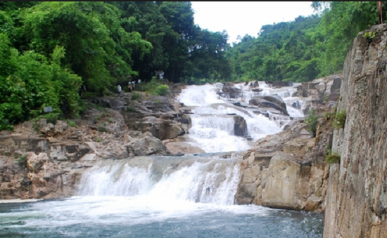 Suối Hoa Lan - Điểm du lịch tuyệt đẹp  tại Khánh Hòa