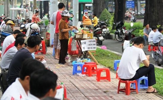 Phố hàng rong ở TP.HCM chính thức đi vào hoạt động