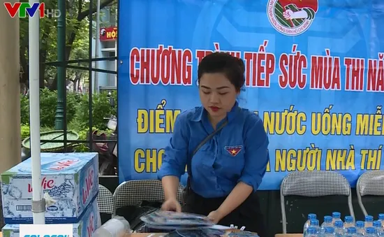 Hà Nội: Gần 10.000 tình nguyện viên đồng hành cùng thí sinh thi THPT Quốc gia