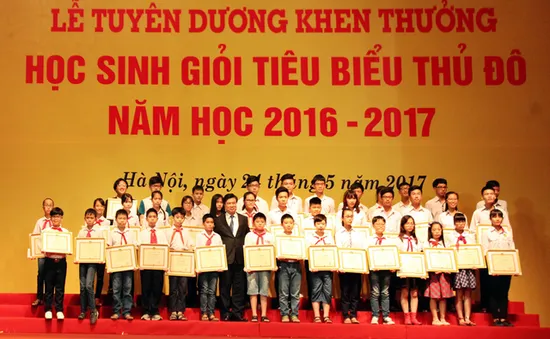 Hà Nội tuyên dương 1.020 học sinh giỏi tiêu biểu Thủ đô