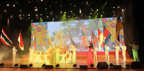 Khai mạc Liên hoan ca múa nhạc ASEAN 2017