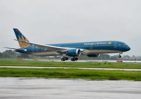 Vietnam Airlines điều chỉnh giờ nhiều chuyến bay đi Nhật Bản do bão Lan