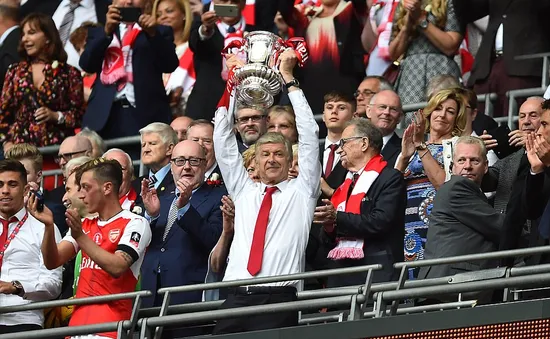 HLV Wenger lập lỷ lục sau khi vô địch FA Cup