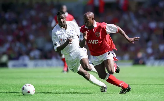 Ian Wright: Từ gã nghiệp dư dặt dẹo tới nỗi sợ hãi cho mọi hàng thủ châu Âu