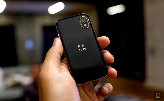 Huyền thoại Palm chính thức hồi sinh với chiếc smartphone "hạt tiêu"