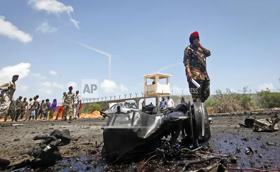 Đoàn xe của EU bị trúng bom tại Somalia