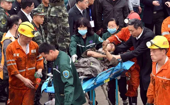 Trung Quốc chạy đua với thời gian giải cứu 18 thợ mỏ mắc kẹt trong hầm