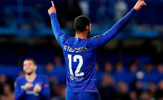 Loftus Cheek lập hat-trick, HLV Sarri vẫn nói lời nghiệt ngã