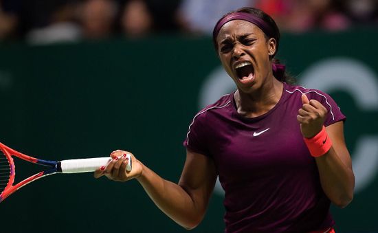 Ngược dòng ngoạn mục, Sloane Stephens tiến vào chung kết WTA Finals 2018