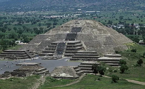 Mexico: Phát hiện đường hầm bí ẩn dẫn tới “địa ngục” dưới kim tự tháp