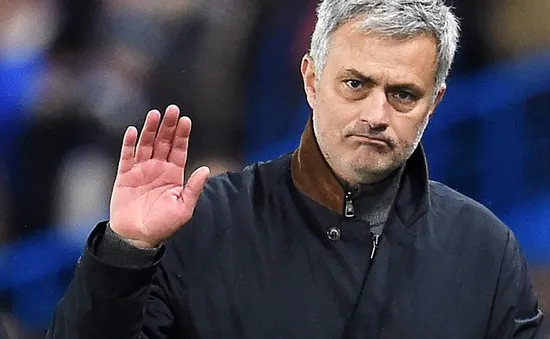 Lộ bến đỗ ít ai ngờ nếu HLV Mourinho bị Man Utd sa thải