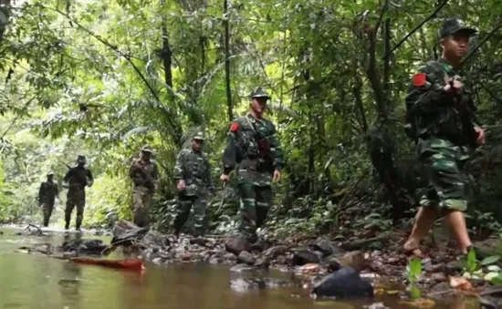 Bình minh trên vùng biên cương Tổ quốc